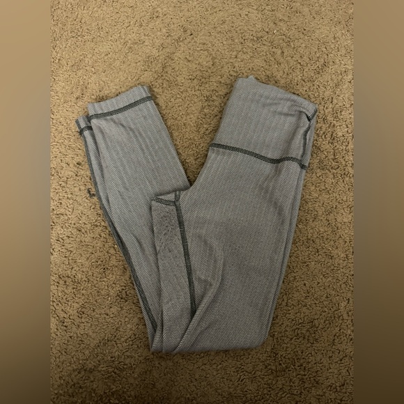 Lululemon size 2 leggings - Picture 5 of 5